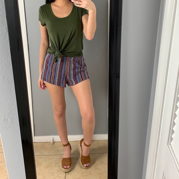 Anthropologie Tops - 💕Anthropologie army green flowy T-shirt💕